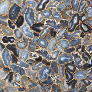Agatona crust with gold